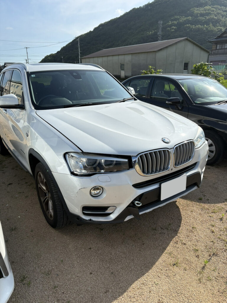 BMW X3のフェンダー・バンパー交換【高松市の鈑金塗装事例】